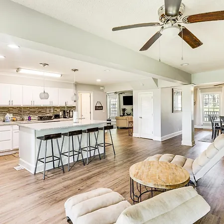 10 Mi To St Simons Island Home With Screened Porch